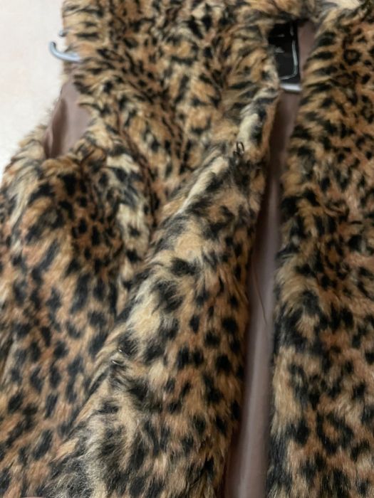 Colete de pêlo - Marca Bershka