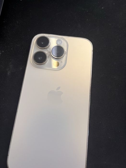 Iphone 14 pro gold