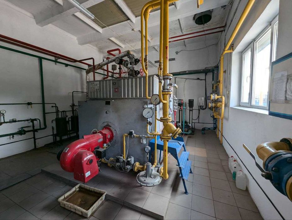 Продамо 2400 кв.м виробничих площ  консервного заводу в чудовому стані