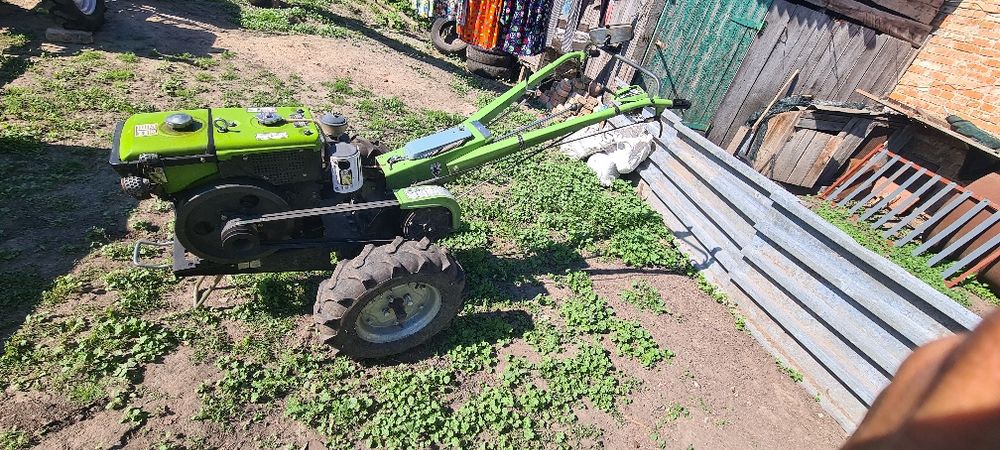 Продається мотоблок з фризою