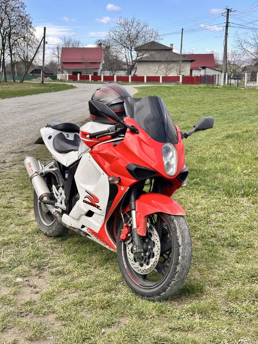 Продам хюсонг gt250r