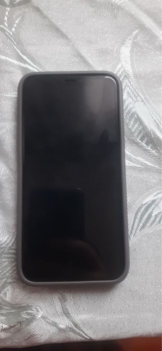 Продам айфон 11 про