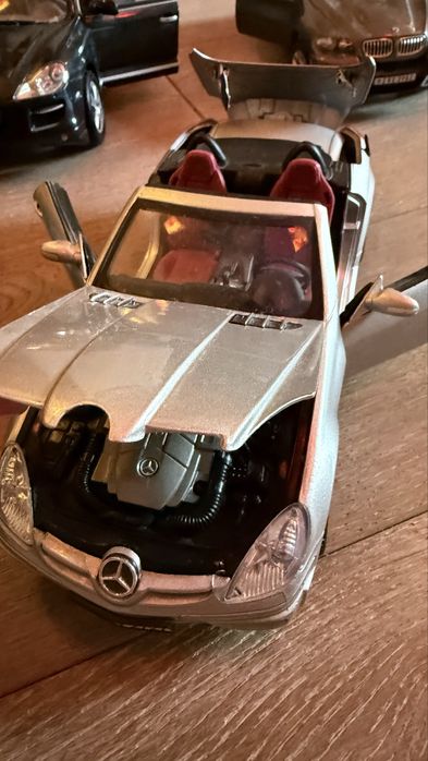 Колекційні авто в маштабі 1:18