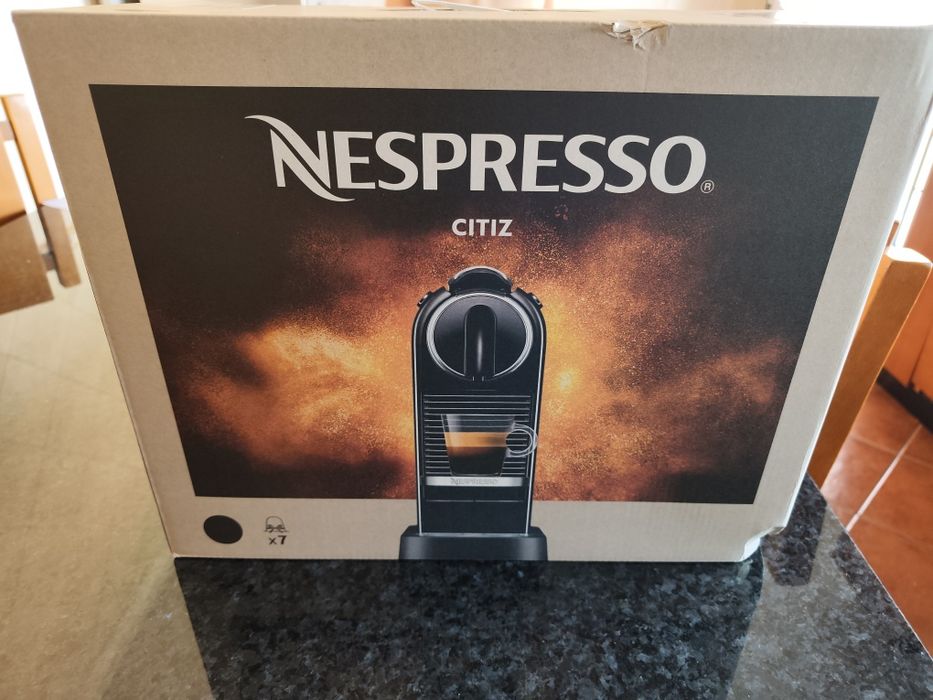 Máquina Nespresso CitiZ Limousine Black
