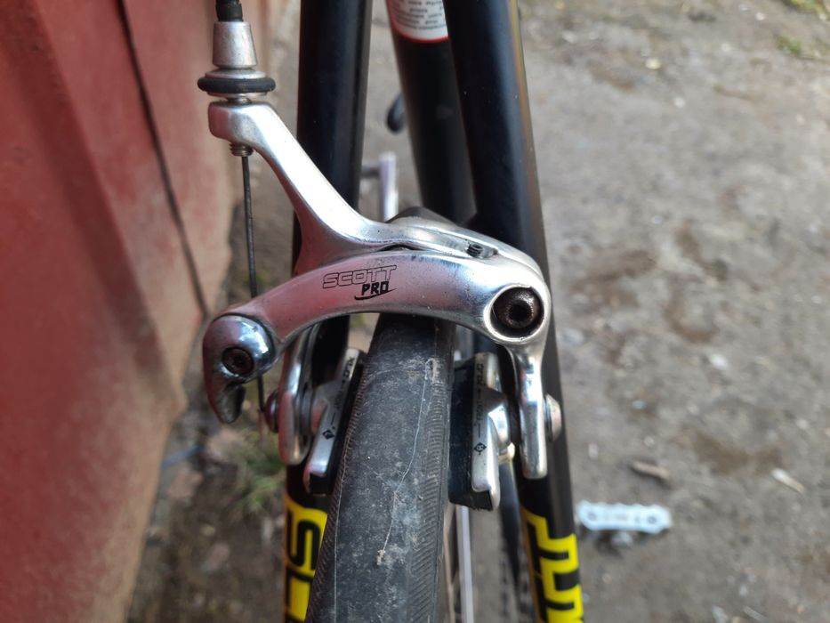 Продам велогонку scott