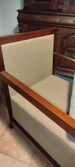 Conjunto sofá e poltrona em bom estado de conservação