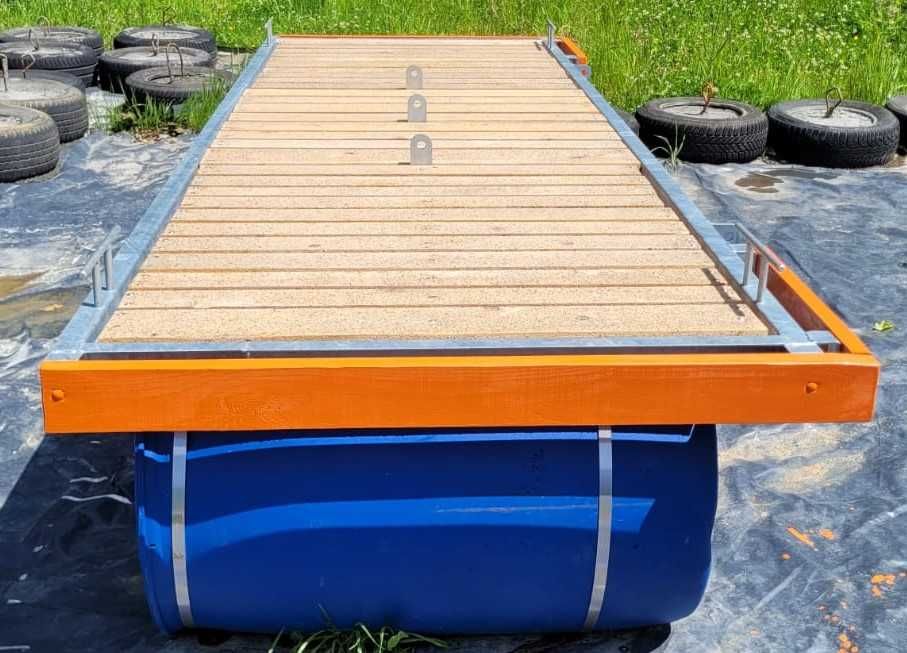 Pomost pływający do cumowania łodzi, motoróerk, jachtów.