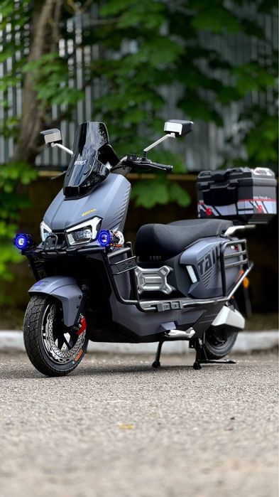 Електроскутер Tailg F73L 2999Вт, 110км запас ходу, знімна батарея