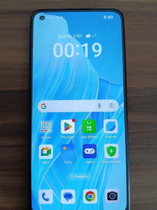 Vendo OPPO A 78 em excelente estado