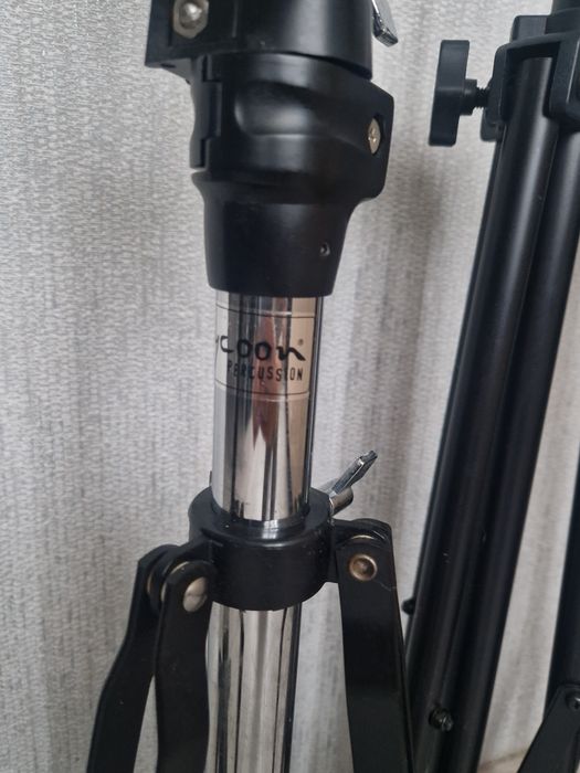 Продам стійки музичні