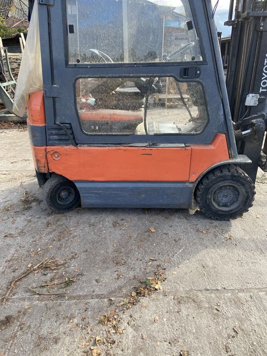 Wózek widłowy elektryczny toyota