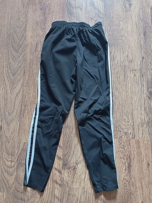 Spodnie chłopięce dresowe Adidas roz 128/134