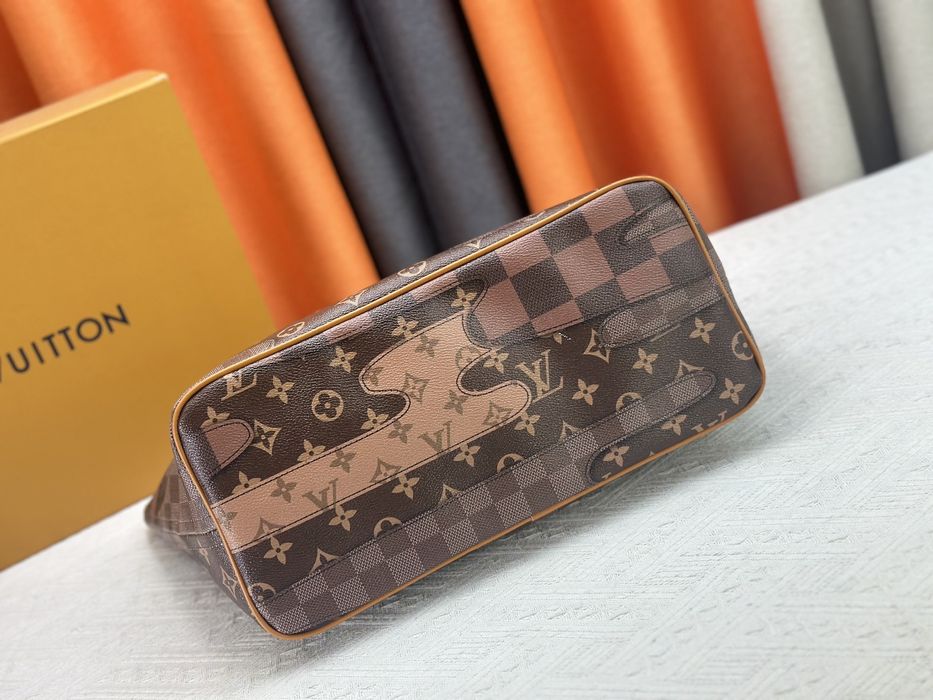 Жіноча сумка LOUIS VUITTON M26174 (60x38x23 см)