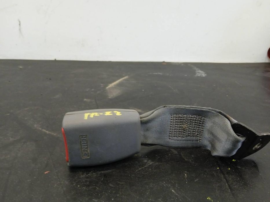 Engate Do Cinto Traseiro Esquerdo Hyundai Accent Lc
