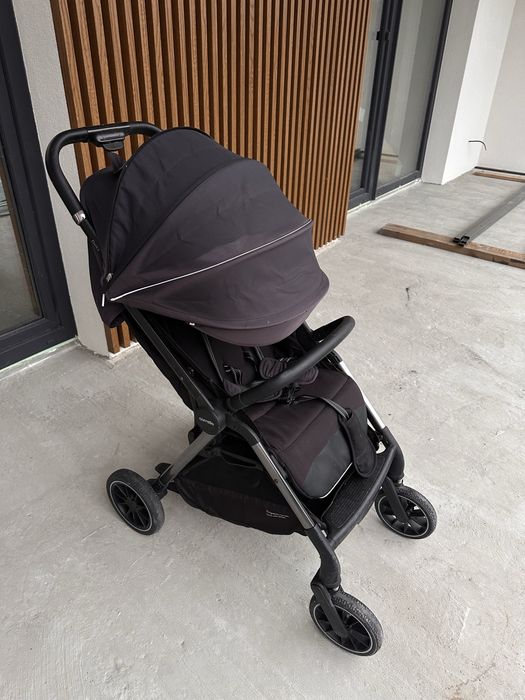 Прогулянкова коляска Carrello Delta