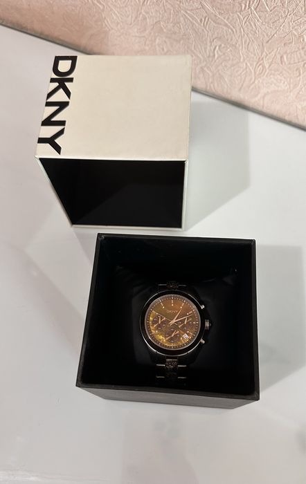 Годинник DKNY