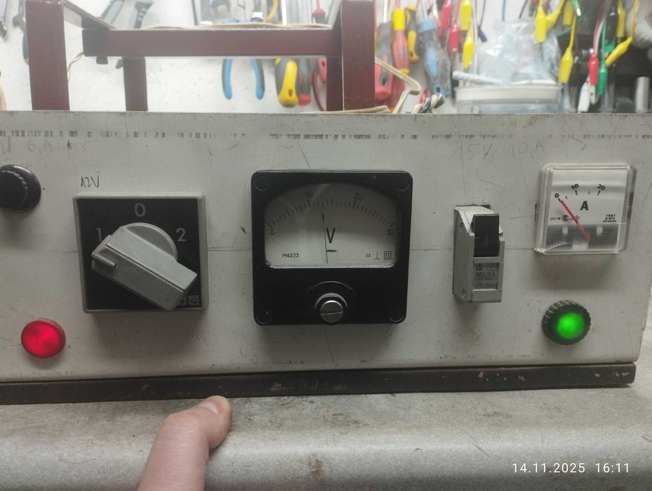 Prostownik PRL na chodzie