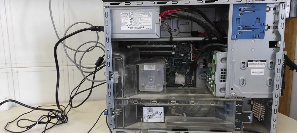 Servidor HP Proliant ML30 Gen9