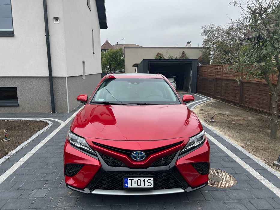 Toyota Camry 2.5 Hybrid Executive CVT