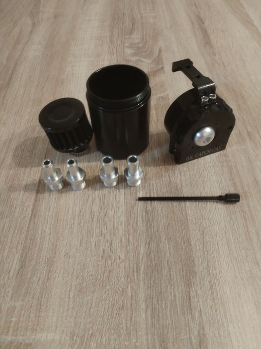 Oil catch can preto