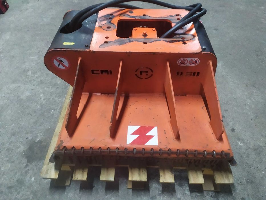 Capinadeira para mini giratória