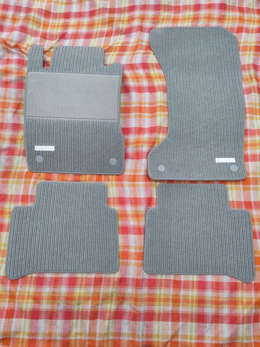Dywaniki rypsowe Mercedes W211 S211 4Matic