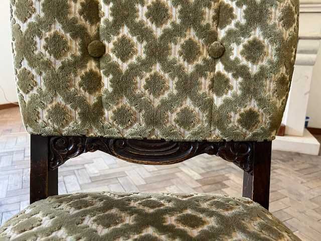 Bom conjunto clássico! mesa&cadeiras, poltrona e sofá no mesmo estilo