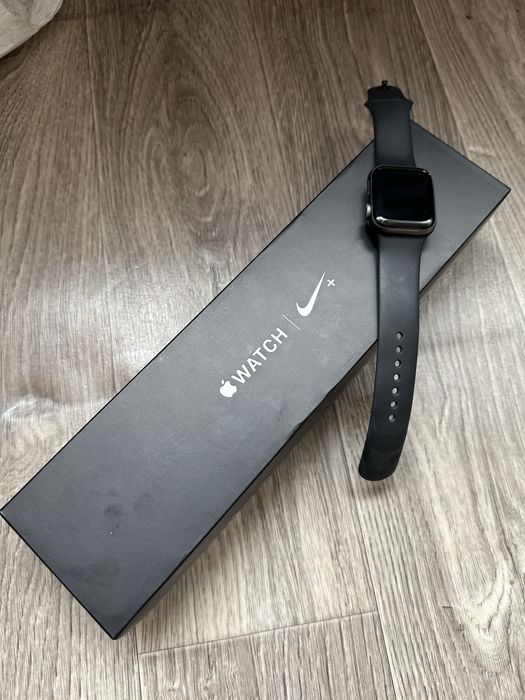 Продам Apple Watch series 4