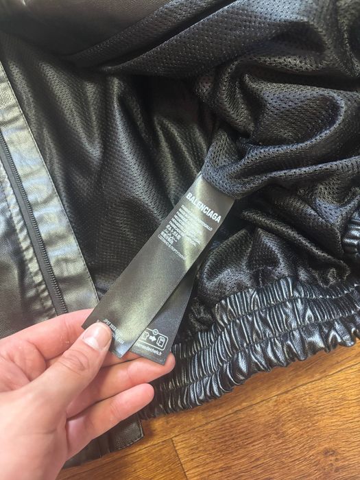 В НАЯВНОСТІ! Бомбер Balenciaga/ бомбер зі знімним капюшоном баленсіага