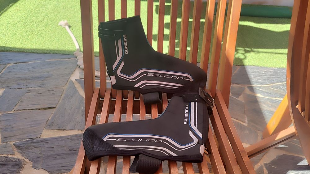 Protetor impermeável para calçado de ciclismo