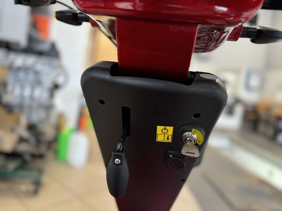 Skuter wózek inwalidzki Sterling S4 25