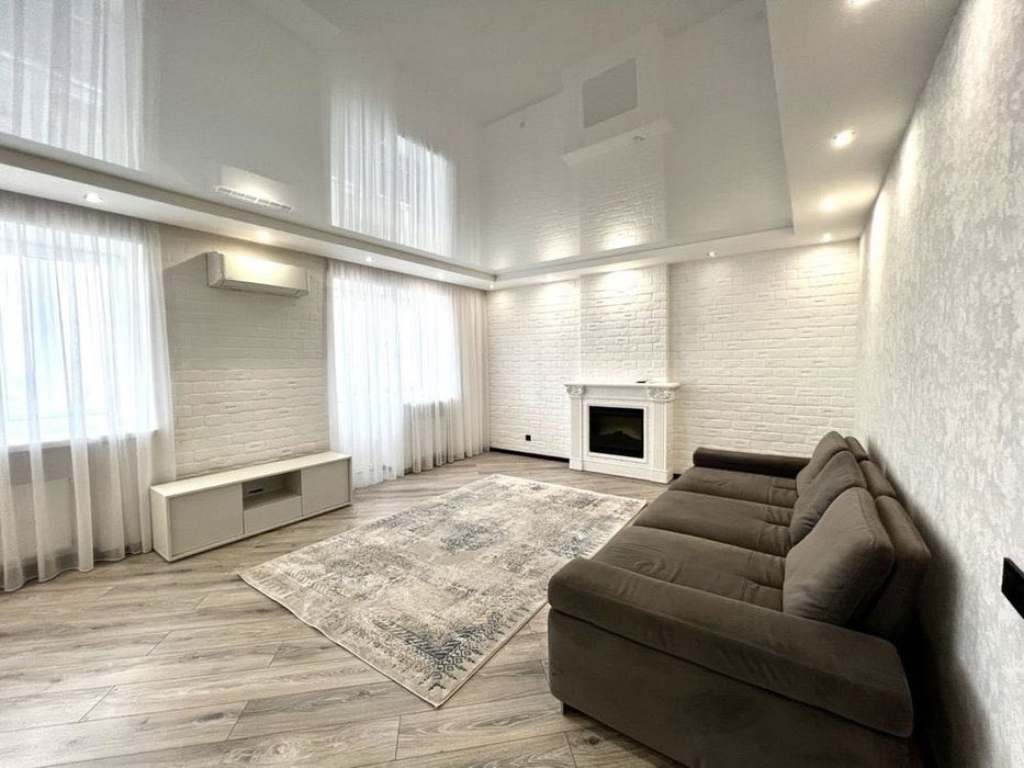 Продаж 3-кімнатної квартири з ремонтом!