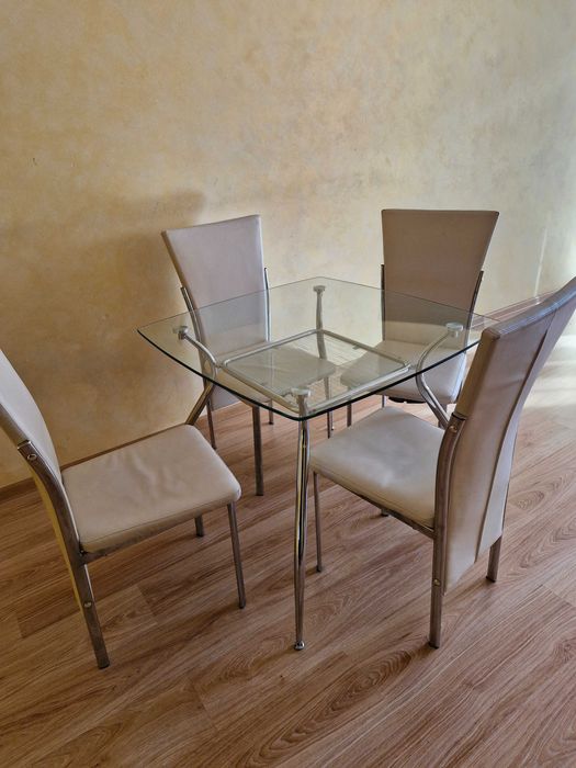 szklany stolik 90×90