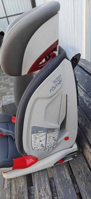 Авто крісло Britax Romer ADVANSAFIX 3