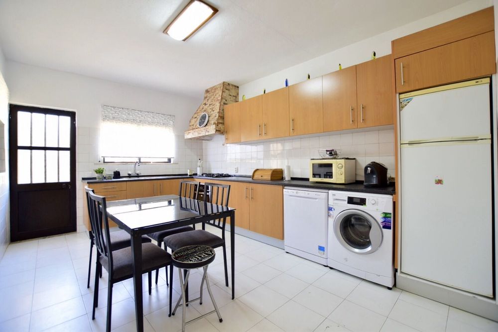 Moradia V3 com piscina privada