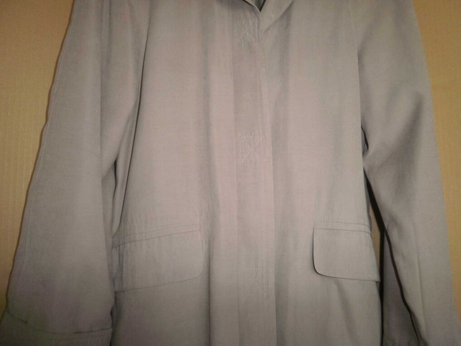 Плащ женский, короткий