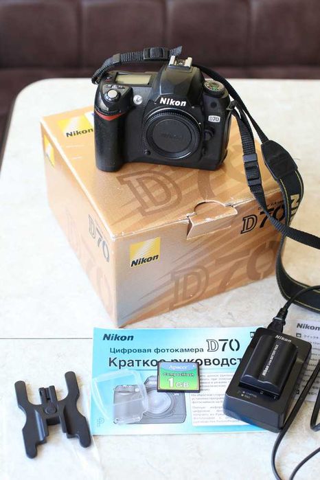 Фотоапарат Nikon D70 (body), об'єктив SIGMA 18-125 мм, F3,5-5,6 DC