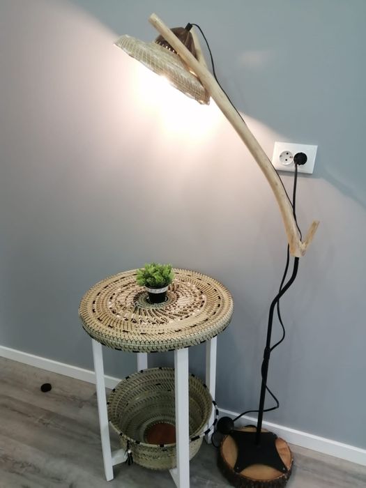 Mesa em artesanato (bracejo natural)