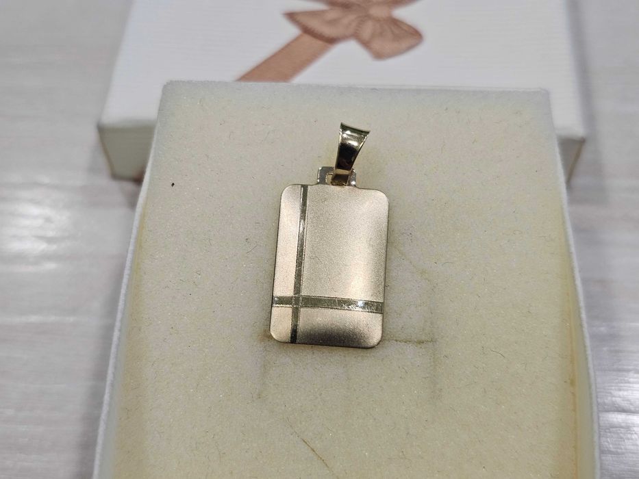 Złota zawieszka męska do graweru z podwójnym paskiem PR 585