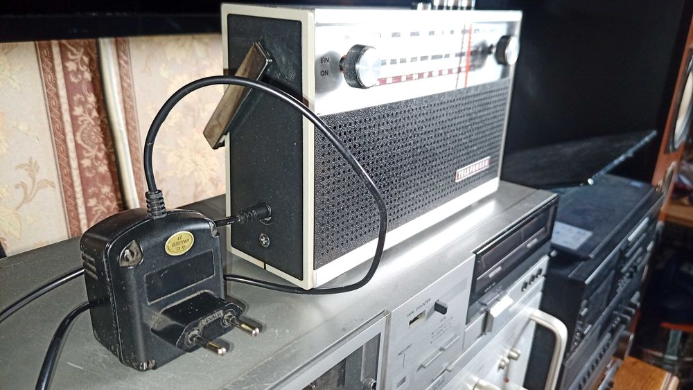 Радіоприймач TELEFUNKEN banjo automatic