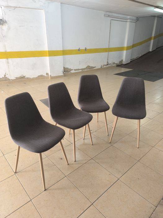4 Cadeiras Homa pouco utilizadas