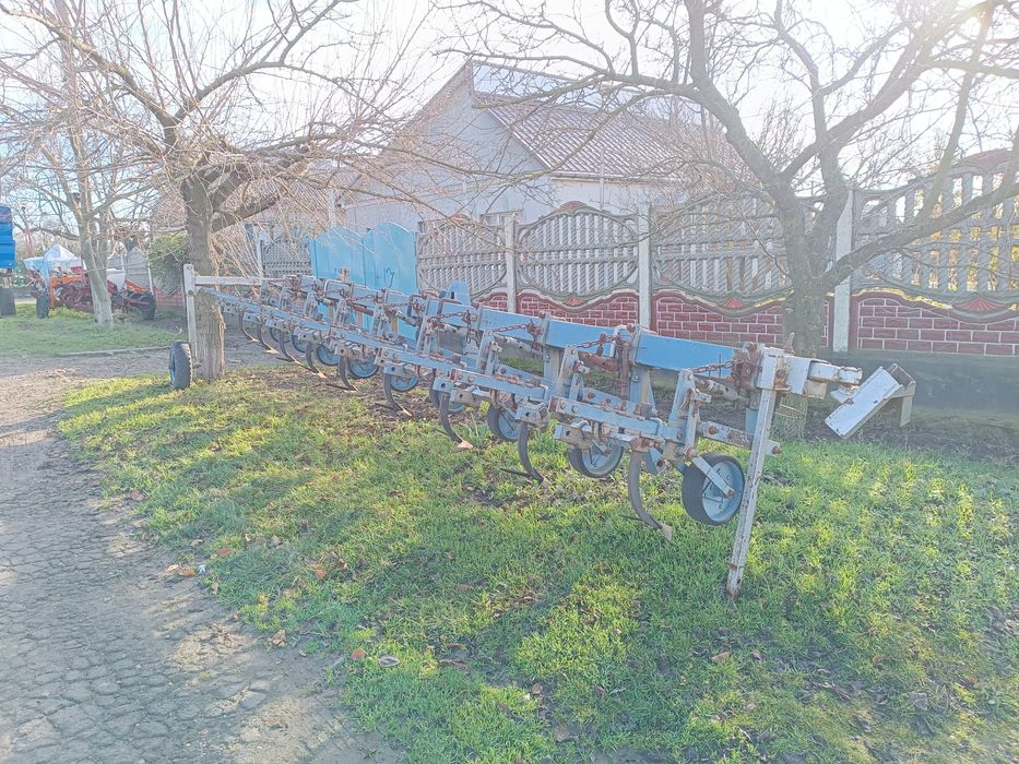 Культиватор міжурядковий КРН-5.6