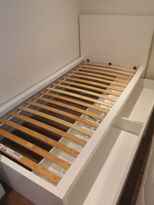 Cama solteiro IKEA malm