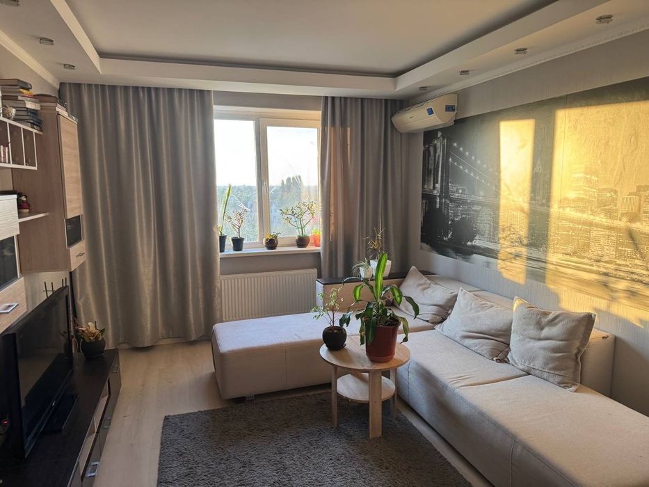 Продаж шикарної дворівневої квартири в ЖК Смарагдове місто