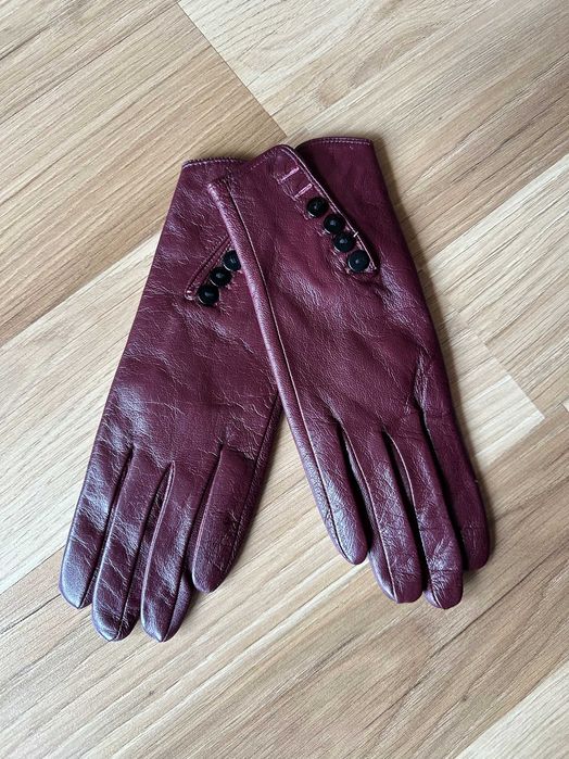 Burgundowe rękawiczki ze skóry naturalnej. Guziczki.