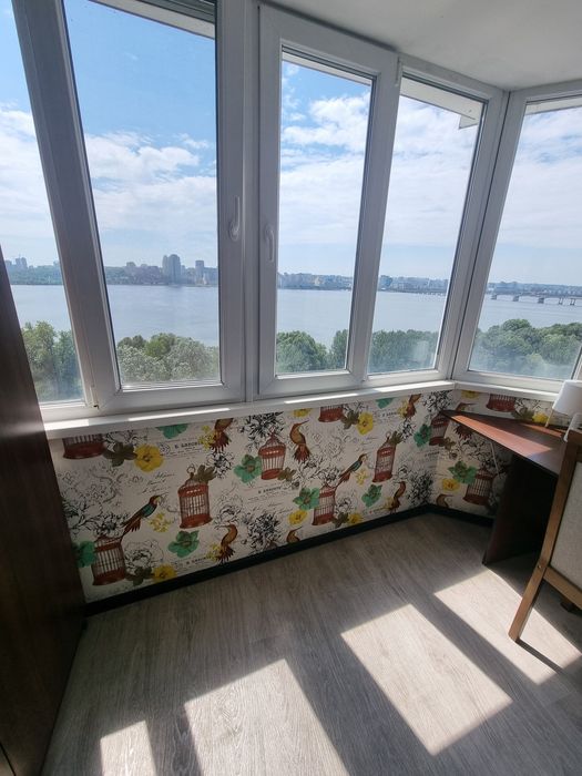 Квартира с видом на Днепр. Солнечный. ТРЦ Вавилон. Посуточно