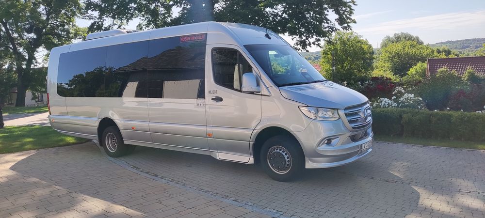 Wynajem busów i autokarów