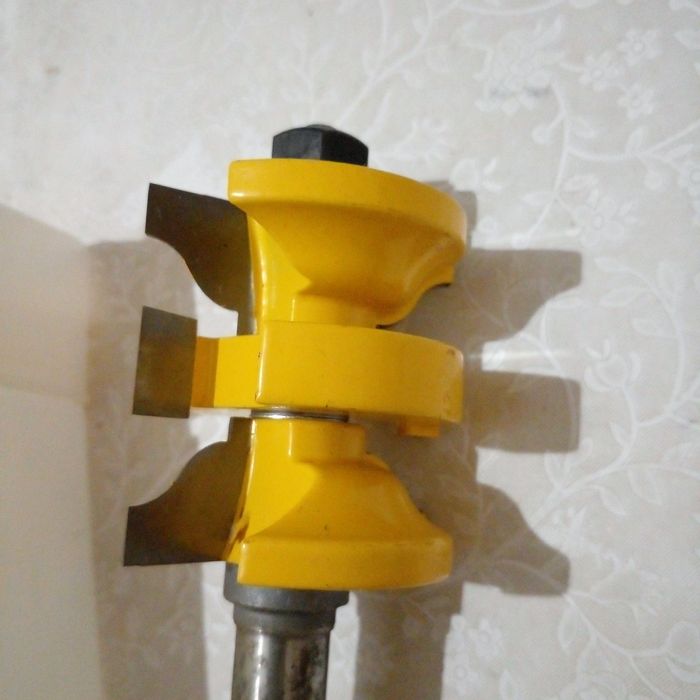 Фрези по дереву нові