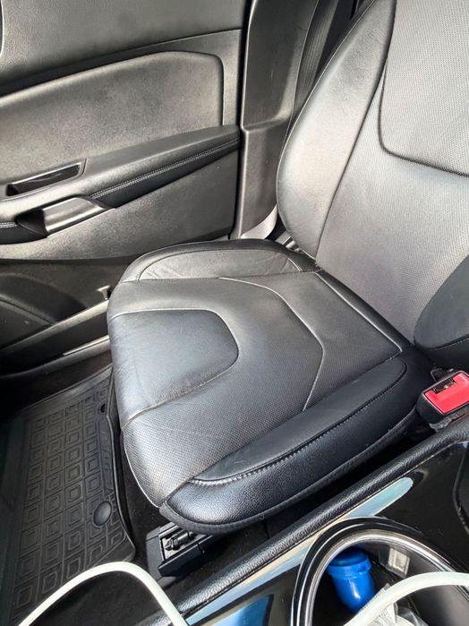 Автомобіль Ford Edge