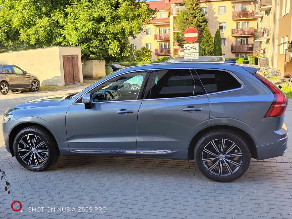 Volvo xc60 Inscription D4 190km Grey metallic